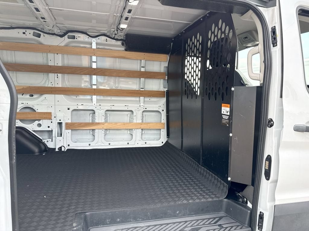 2025 Ford Transit Cargo Van T-250 130" Low Rf 9070 GVWR RWD