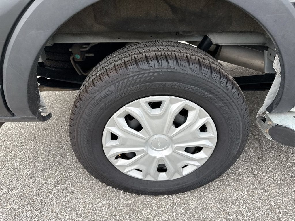 2025 Ford Transit Cargo Van T-250 130" Low Rf 9070 GVWR RWD