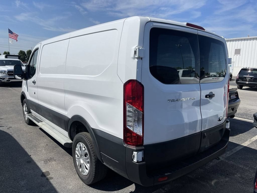 2025 Ford Transit Cargo Van T-250 130" Low Rf 9070 GVWR RWD