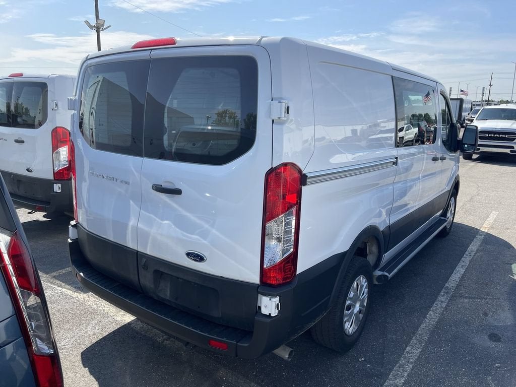 2025 Ford Transit Cargo Van T-250 130" Low Rf 9070 GVWR RWD