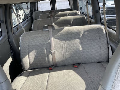 2023 Chevrolet Express Passenger 3500 1LS