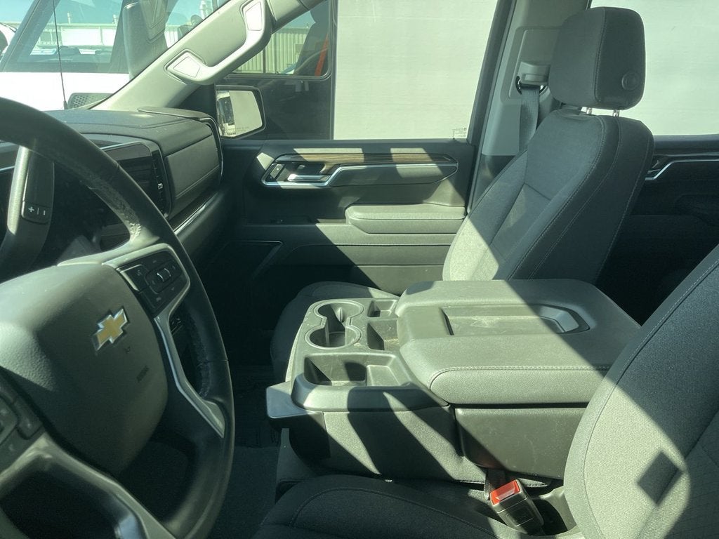 2025 Chevrolet Silverado 1500 LT (2FL)
