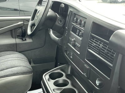 2025 Chevrolet Express Cargo WT
