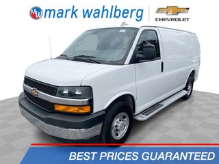 2025 Chevrolet Express Cargo WT
