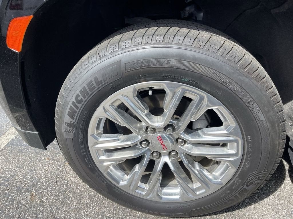 2021 GMC Yukon SLT