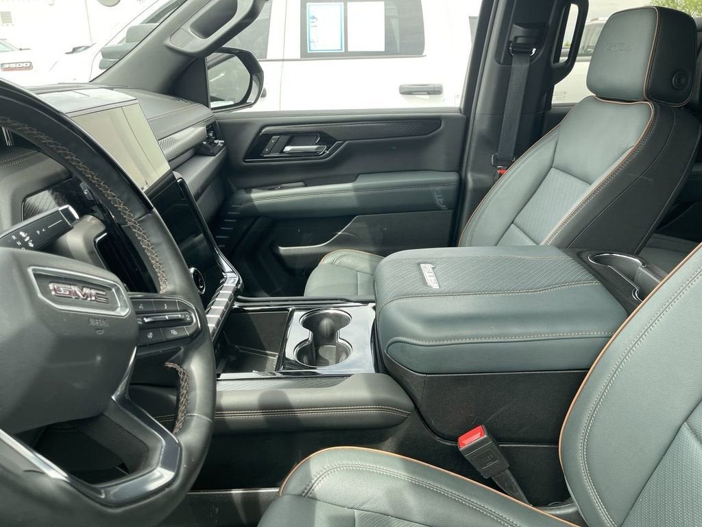 2025 GMC Yukon AT4