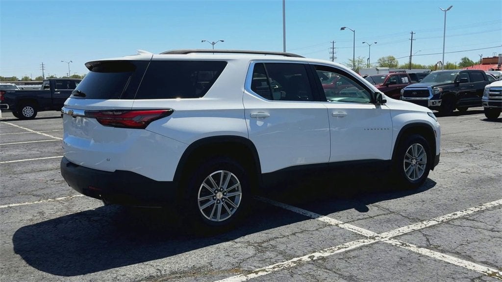 2022 Chevrolet Traverse LT Cloth