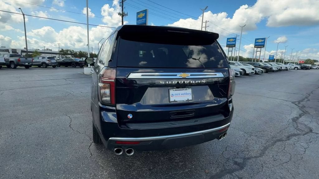 2023 Chevrolet Suburban High Country