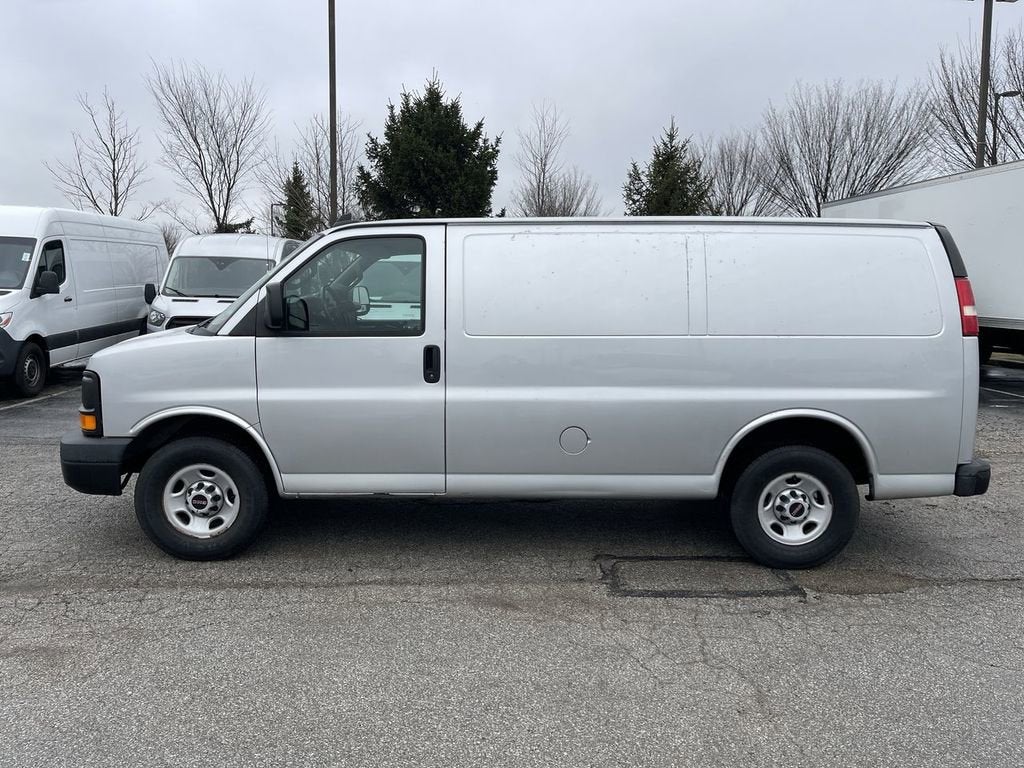 2016 GMC Savana Cargo 2500 2500 Regular Wheelbase Rear-Wheel Drive