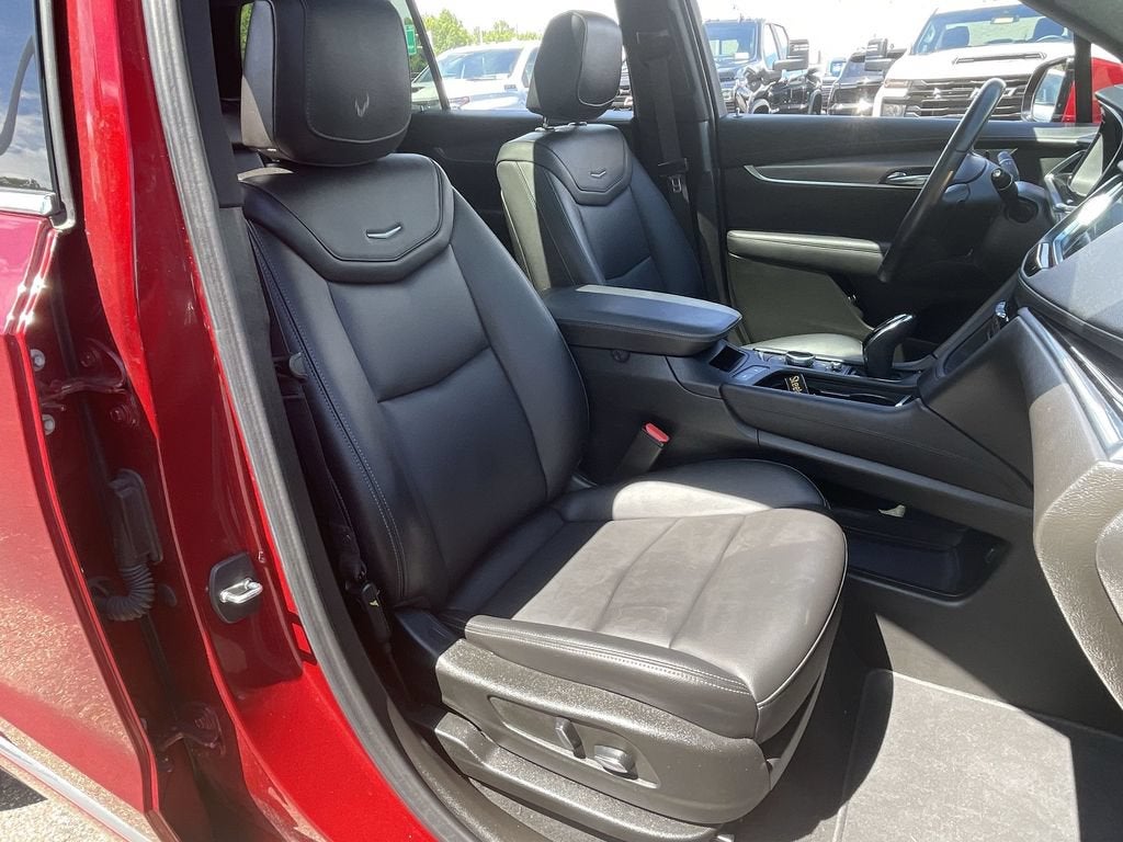 2023 Cadillac XT6 Luxury