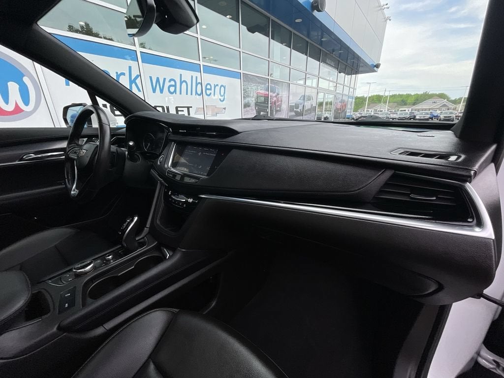 2024 Cadillac XT6 Luxury