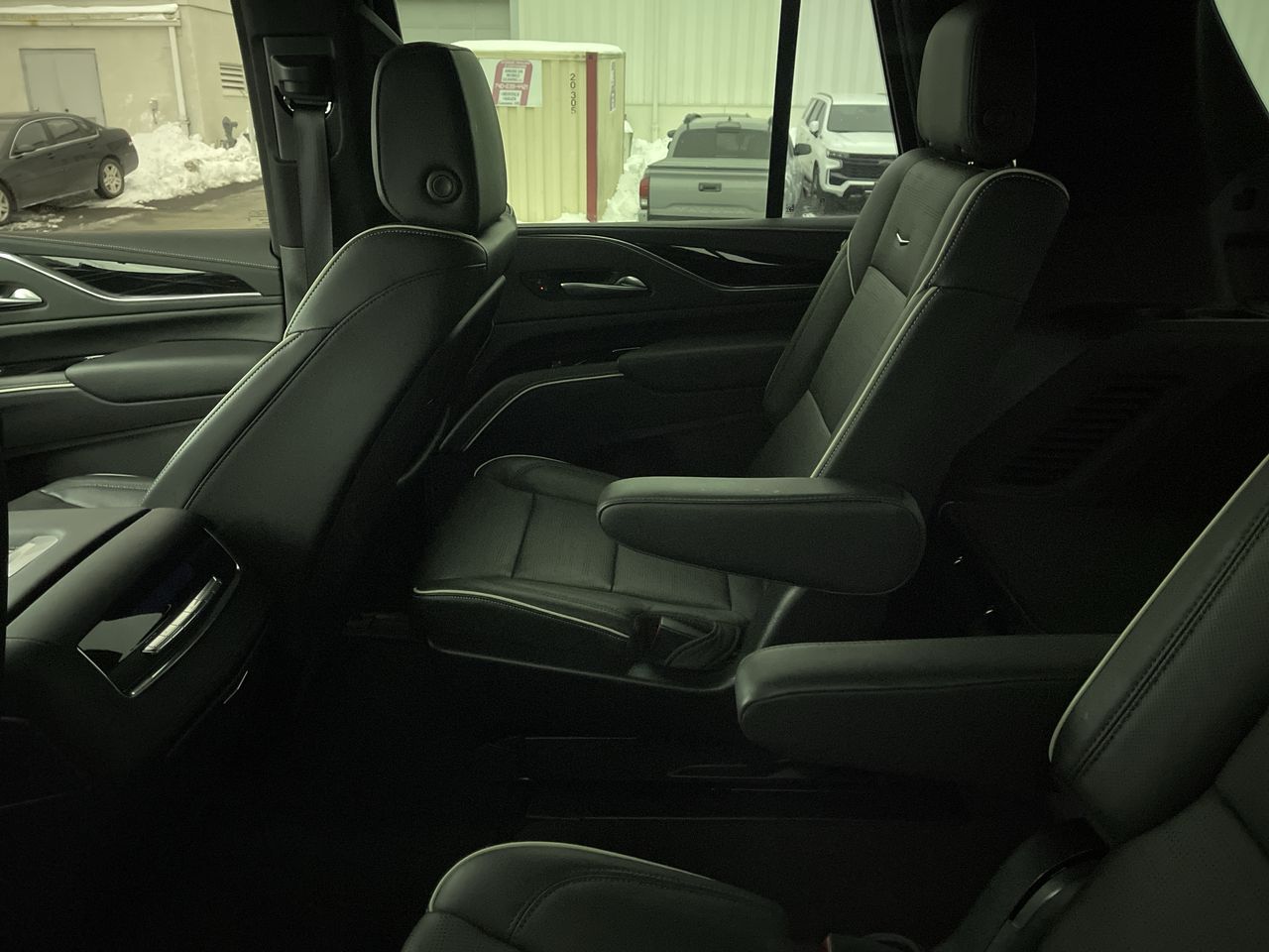 2023 Cadillac Escalade Sport