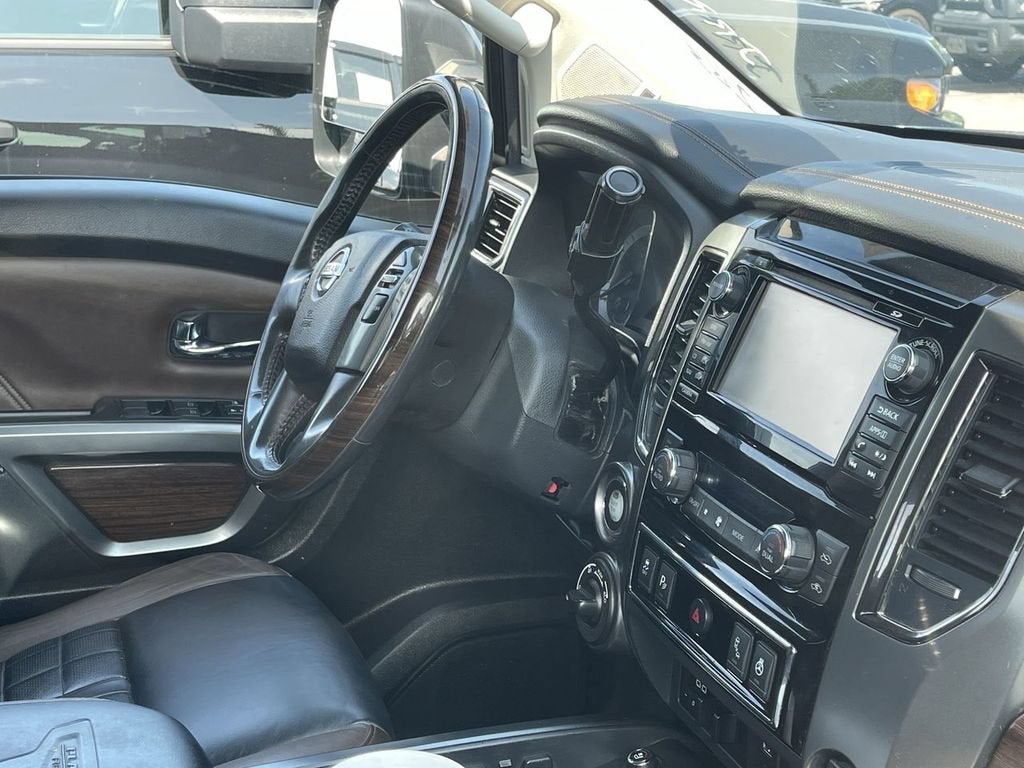 2017 Nissan TITAN XD Platinum Reserve Diesel