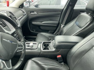 2022 Chrysler 300 Touring L