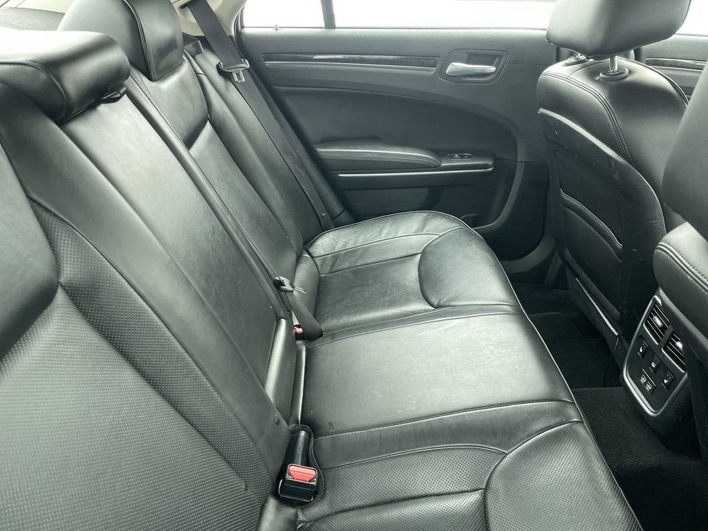 2022 Chrysler 300 Touring L