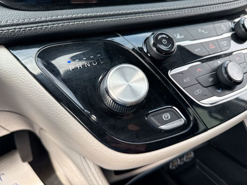 2023 Chrysler Pacifica Hybrid Limited