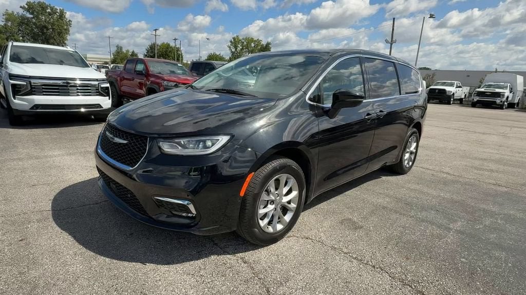 2023 Chrysler Pacifica Touring L AWD