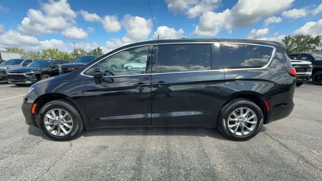 2023 Chrysler Pacifica Touring L AWD