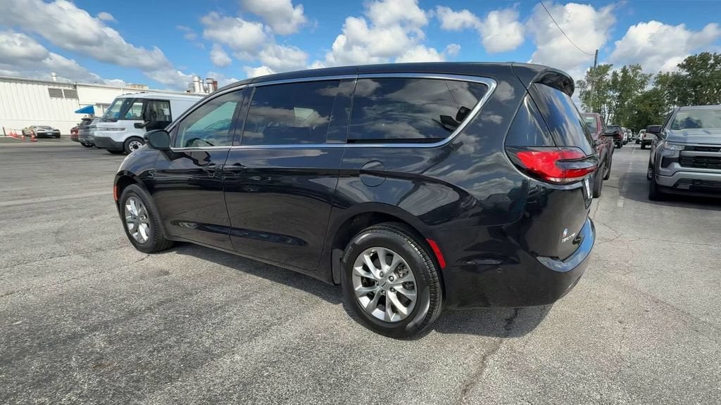 2023 Chrysler Pacifica Touring L AWD