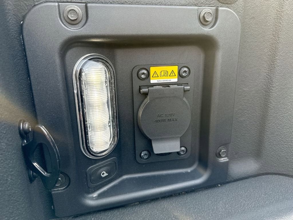 2023 Ford Maverick XL