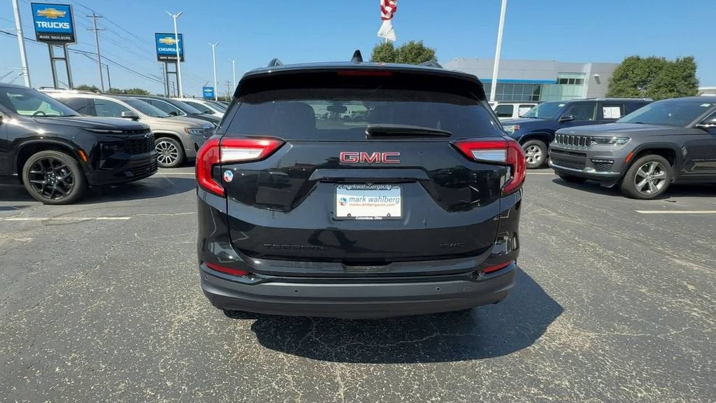 2024 GMC Terrain SLT