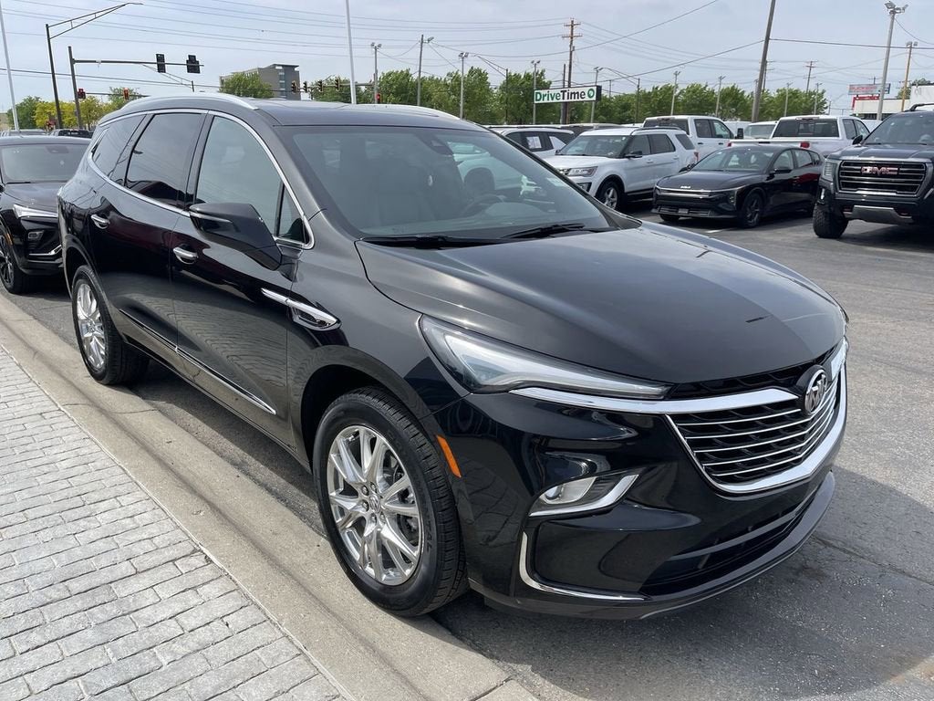 2023 Buick Enclave Essence