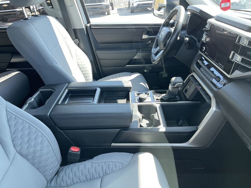 2024 Toyota Tundra 4WD SR5