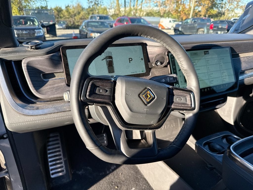 2024 RIVIAN R1T Adventure