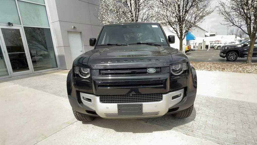 2025 Land Rover Defender S