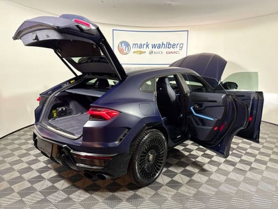 2025 Lamborghini Urus SE