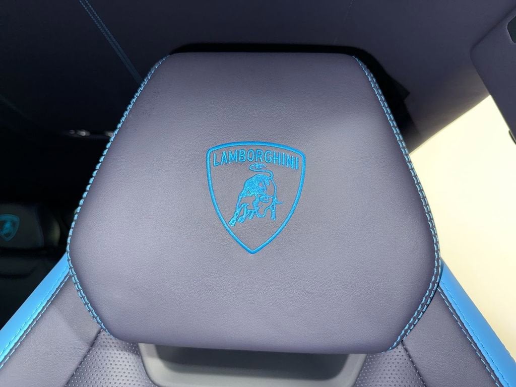 2025 Lamborghini Urus SE