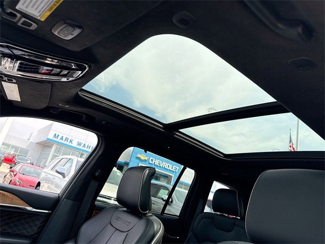 2022 Jeep Grand Cherokee Summit