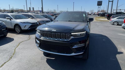 2022 Jeep Grand Cherokee Summit