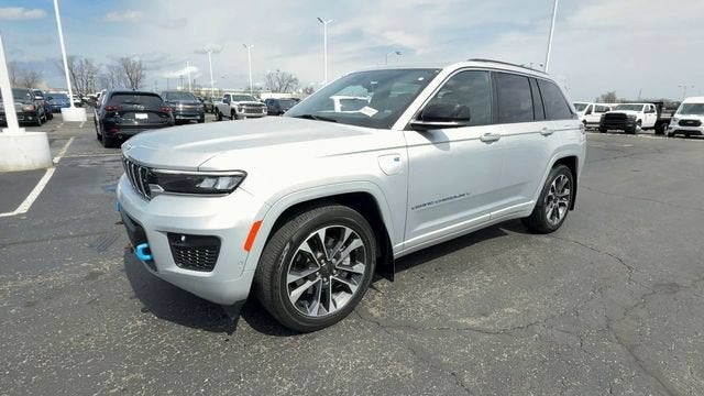 2023 Jeep Grand Cherokee L Limited 4x4