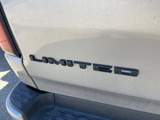 2023 RAM 1500 Limited Crew Cab 4x4 5'7" Box