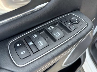 2023 RAM 1500 Laramie Crew Cab 4x4 5'7" Box