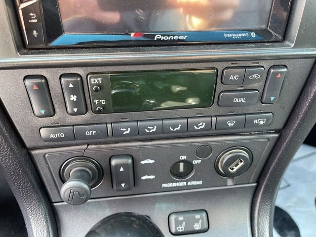 2004 Ford Thunderbird Deluxe