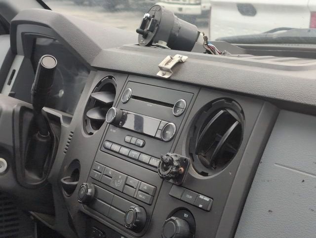 2013 Ford Super Duty F-350 DRW XL