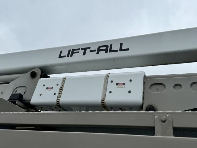 2007 FREIGHTLIN M2106S Base