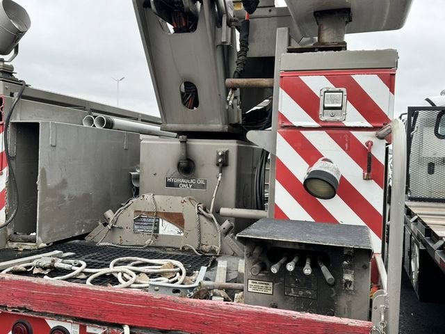 2007 FREIGHTLIN M2106S Base