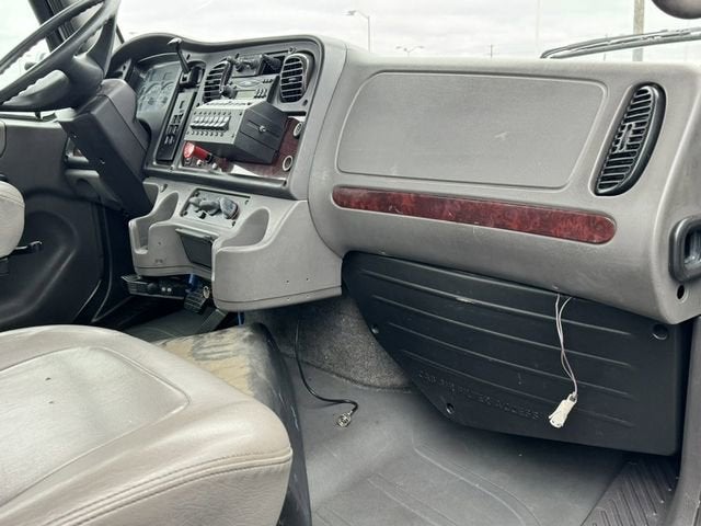 2007 FREIGHTLIN M2106S Base