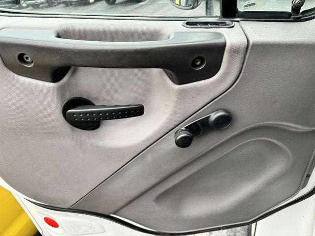 2007 FREIGHTLIN M2106S Base