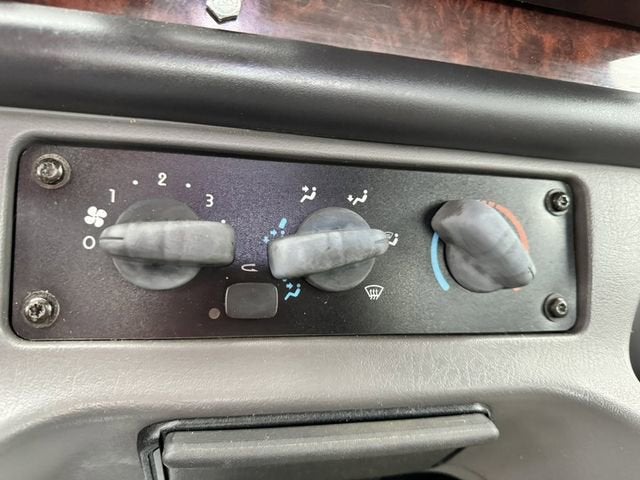 2007 FREIGHTLIN M2106S Base