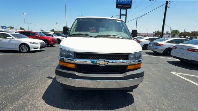2022 Chevrolet Express Passenger 2500 1LT