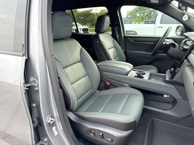 2024 GMC Acadia AT4