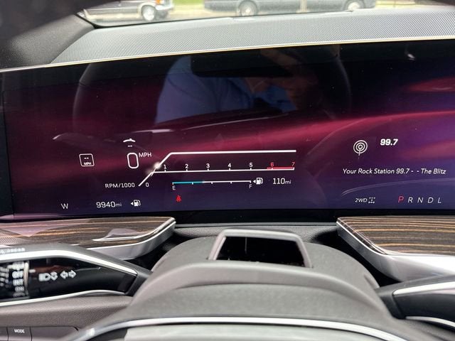 2025 Cadillac Escalade Luxury