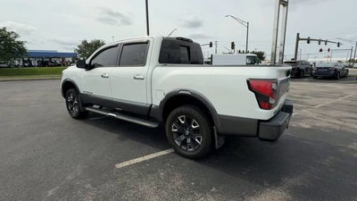 2021 Nissan TITAN Crew Cab Platinum Reserve 4x4