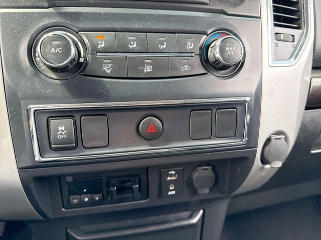 2017 Nissan Titan XD SV