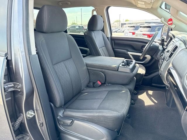 2017 Nissan Titan XD SV