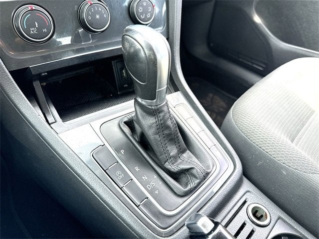 2019 Volkswagen Golf S